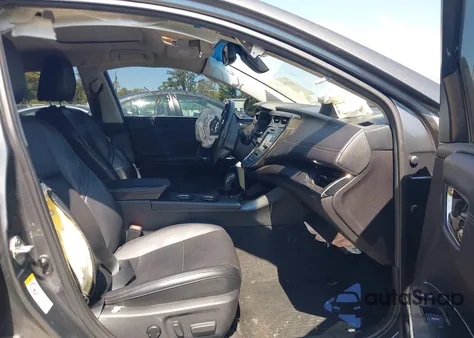 2017 Toyota Avalon Limited z USA, uszkodzony, nr VIN 4T1BK1EB4HU244639